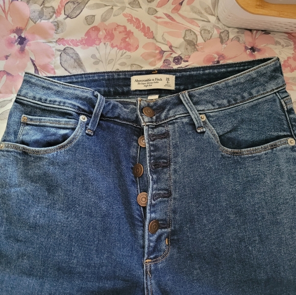 Jeans - Picture 1 of 4